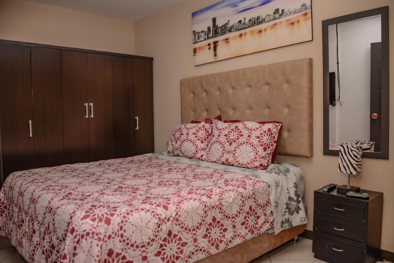 Calle 10 Suites Medellín Esterno foto