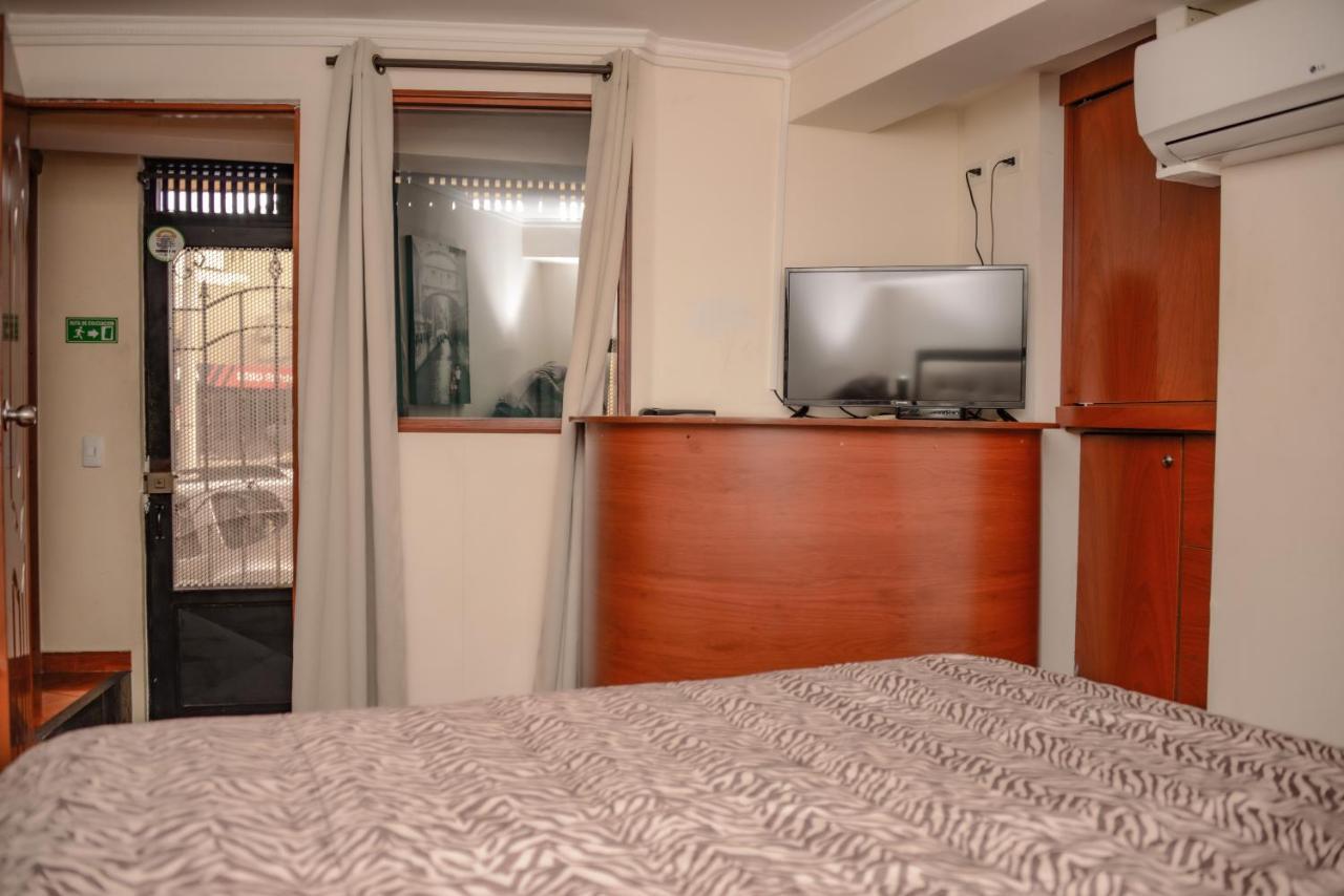 Calle 10 Suites Medellín Esterno foto