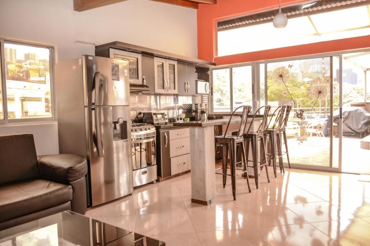 Calle 10 Suites Medellín Esterno foto