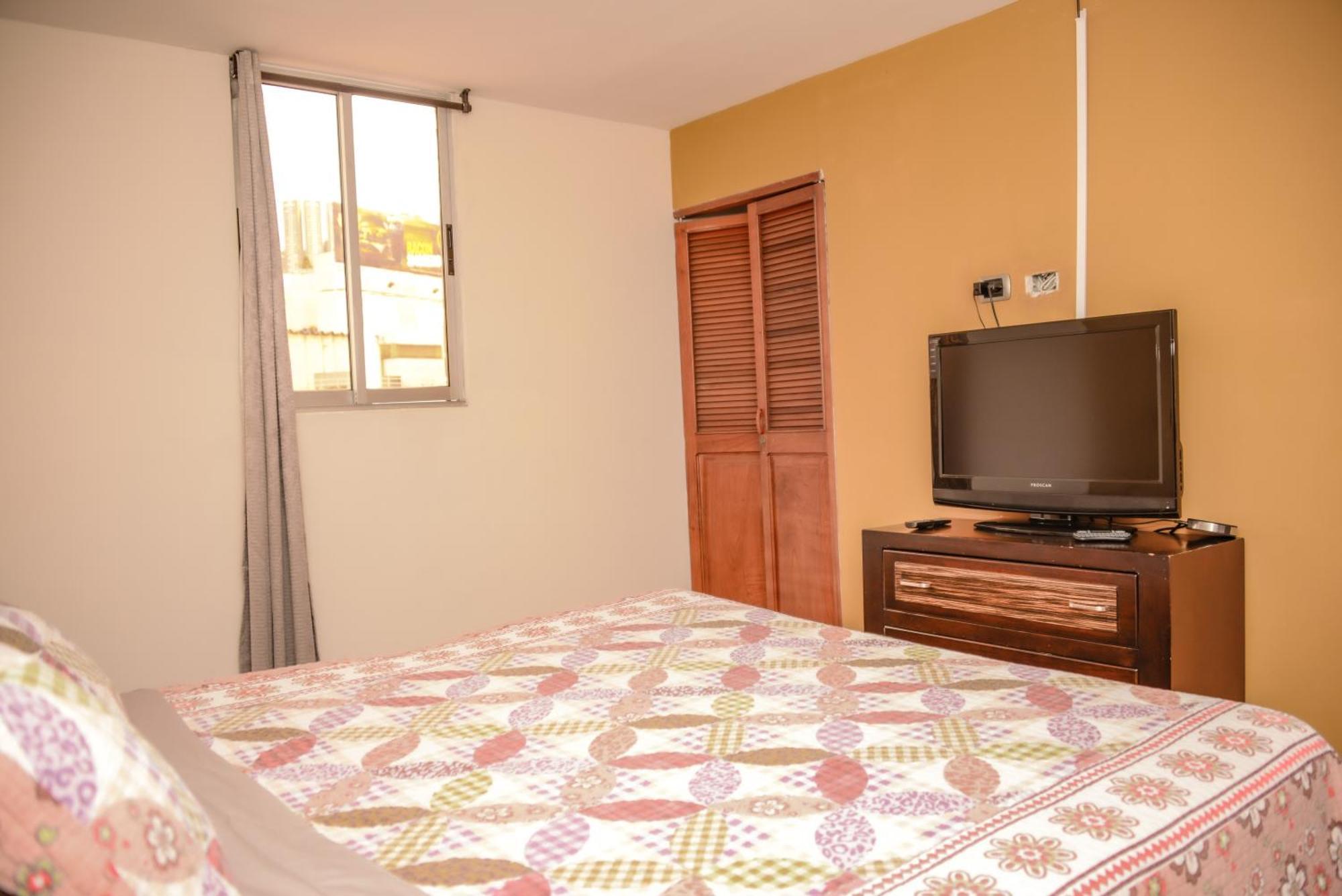 Calle 10 Suites Medellín Esterno foto