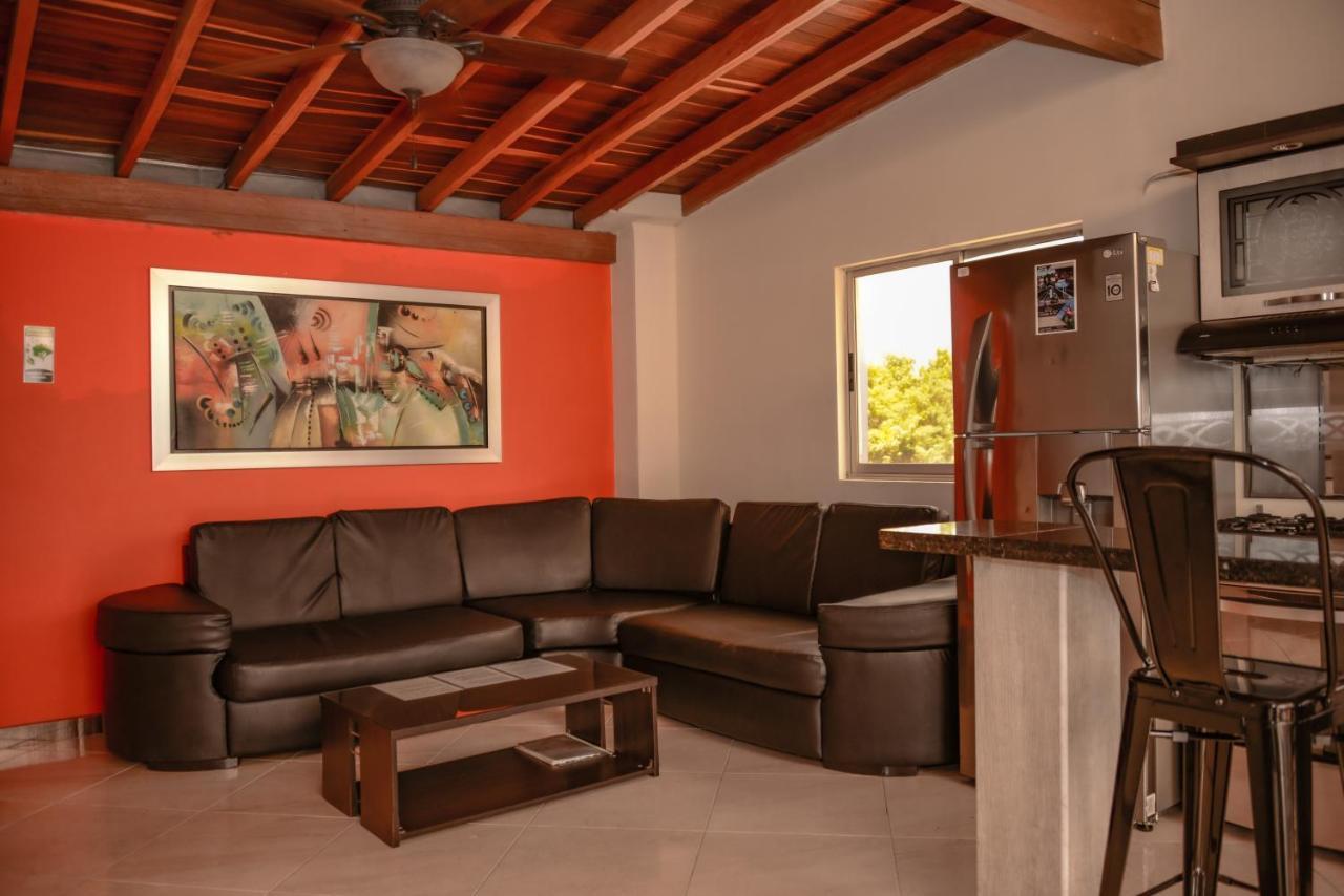 Calle 10 Suites Medellín Esterno foto